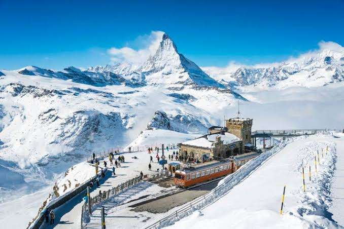 10 Wonderful Places to Visit in Switzerland | Switzerland Travel Guide