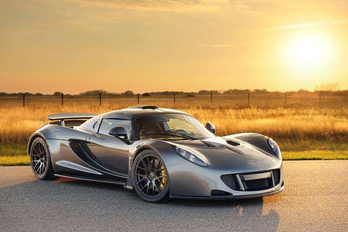 The Top 10 Fastest Cars in the world