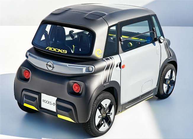 Micro Electric Vehicles: 6 Ultra-Efficiant, Fun Urban Mobility EV's